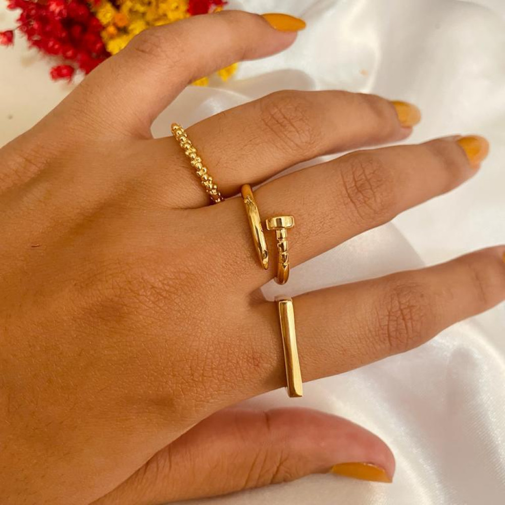 Anel com micro bolinhas minimalista banhado a ouro 18k