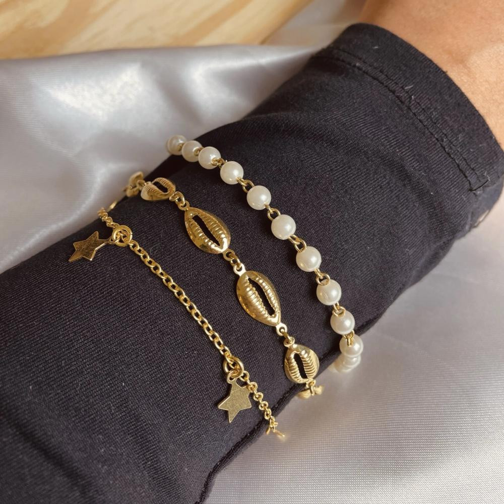 Pulseira com pérolas folheado a ouro 18k