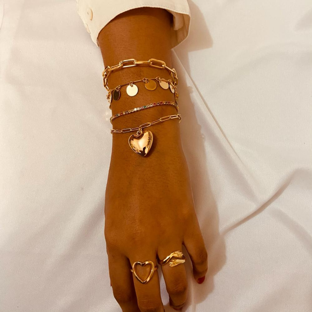 Pulseira com pingente de coração liso banhada a ouro 18k 