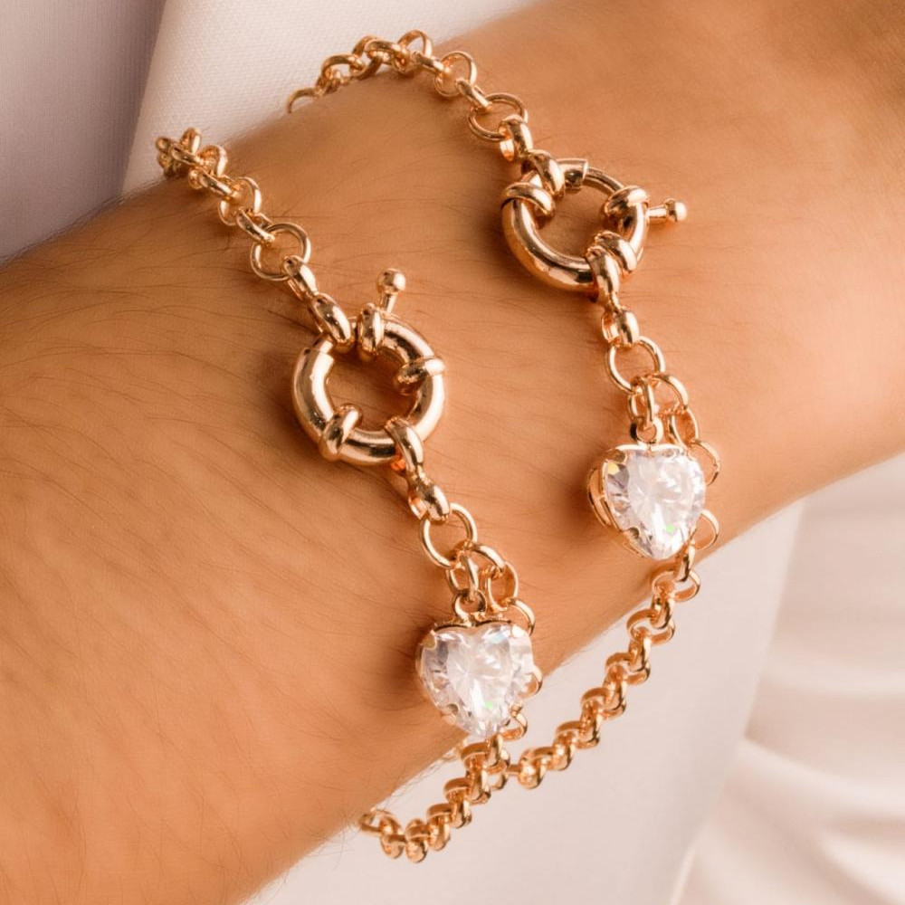 Pulseira de elo português com pingente de coração e fecho de boia banhado a ouro 18k