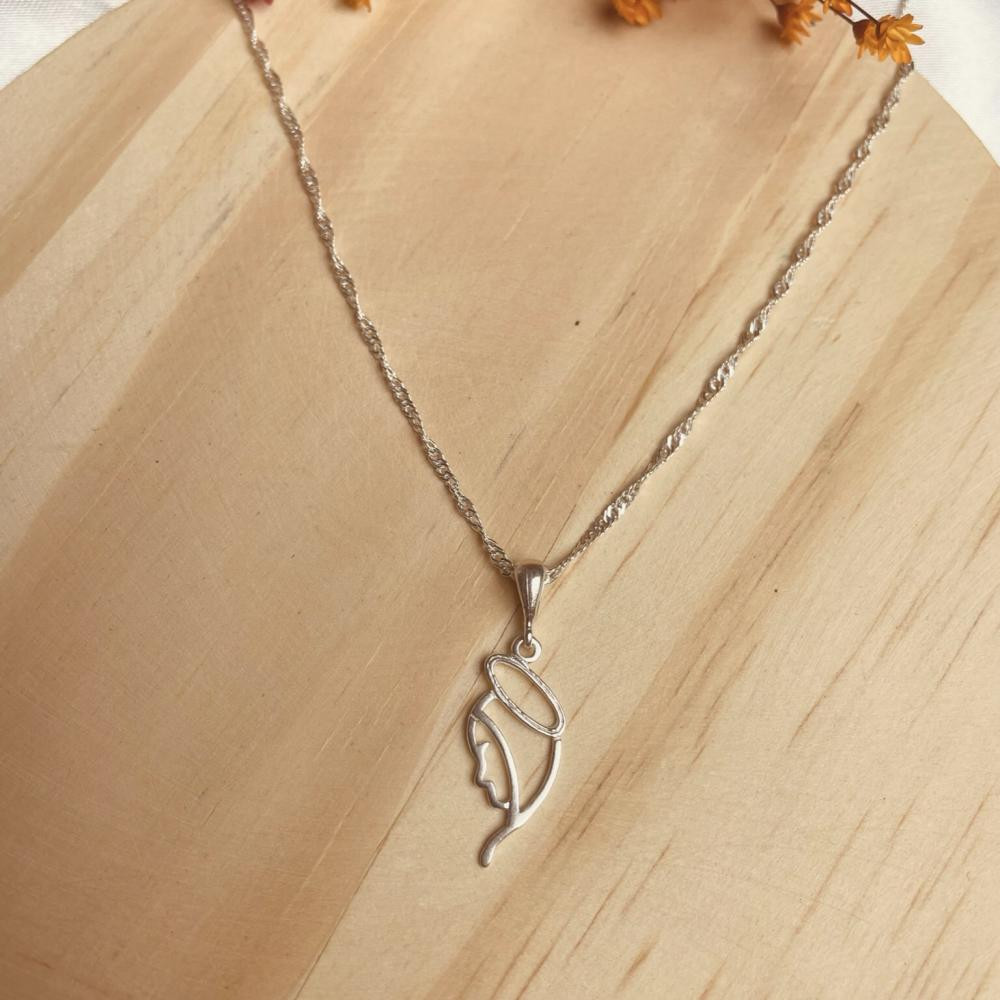 Colar com corrente Singapura e pingente de Nossa Senhora de prata 925