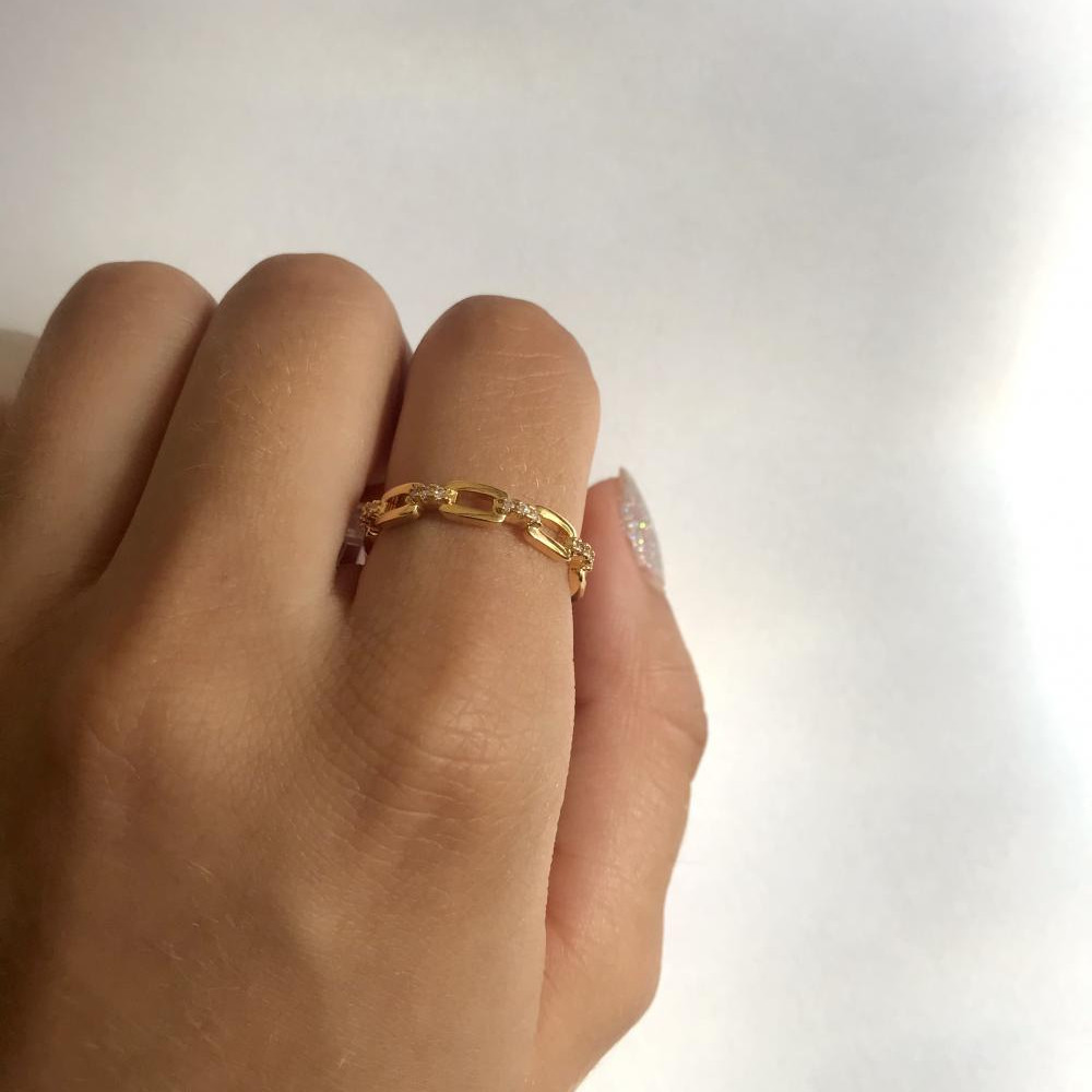Anel com elos e zircônia cristal banhado a ouro 18k  