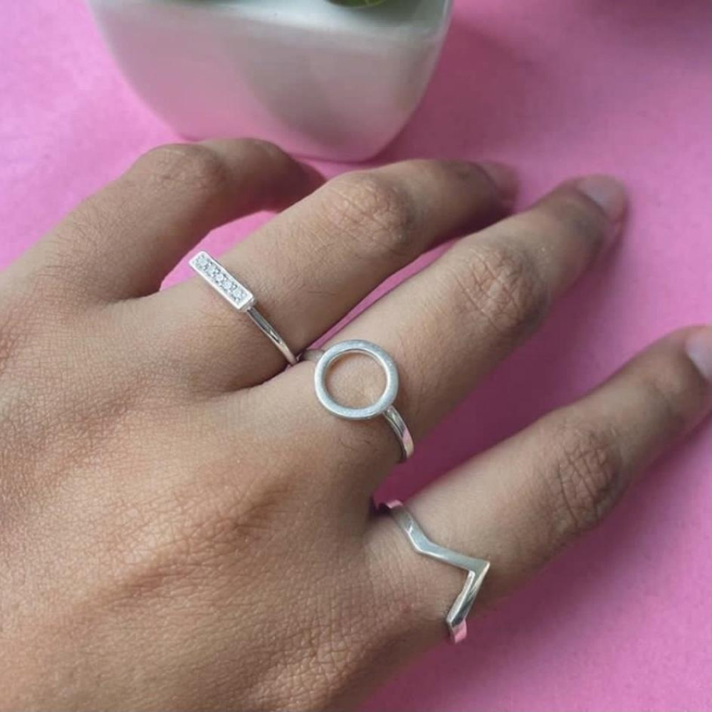 Anel minimalista redondo de prata 925