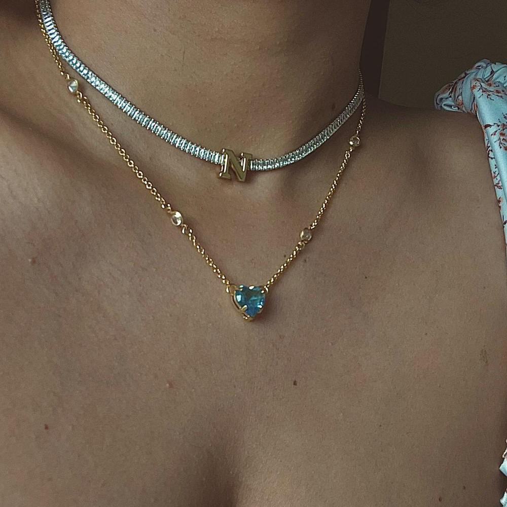 Colar Leticia de coração com pontos de luz banhado a ouro 18k 