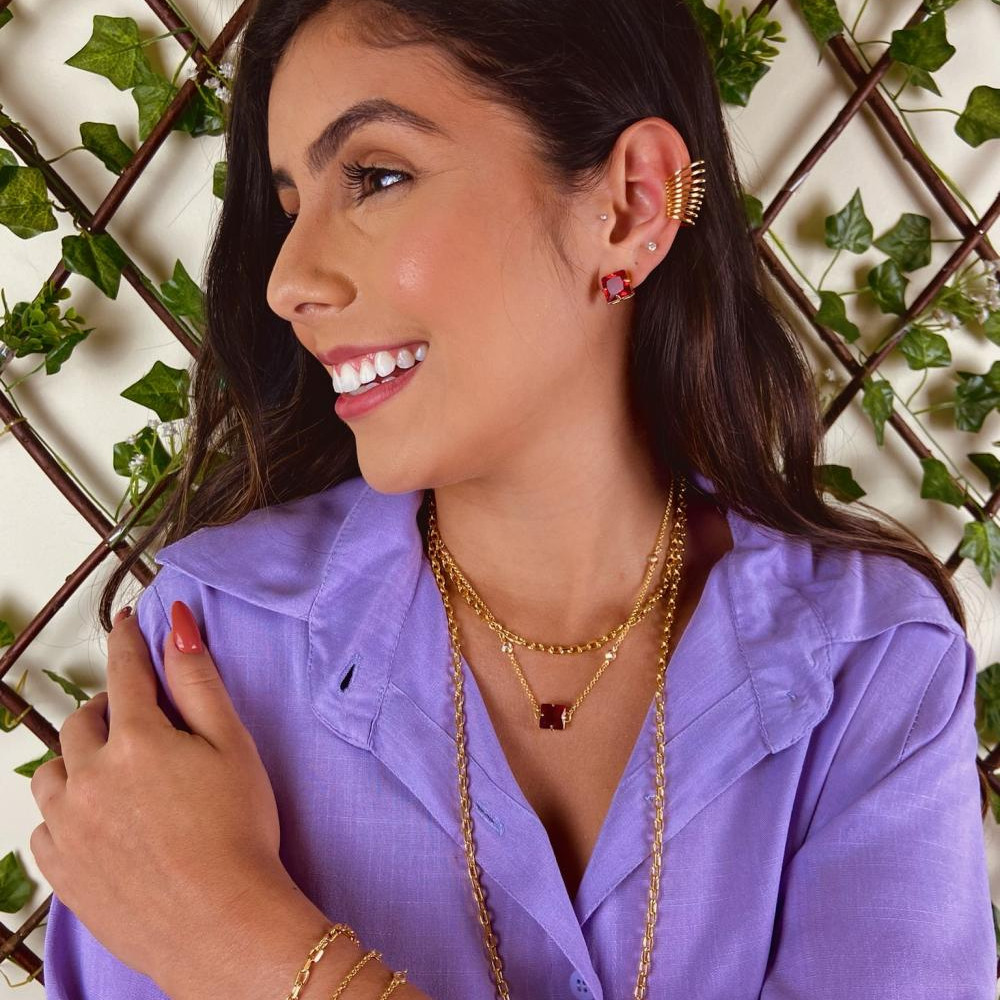 Colar quadrado Leticia banhado a ouro 18k
