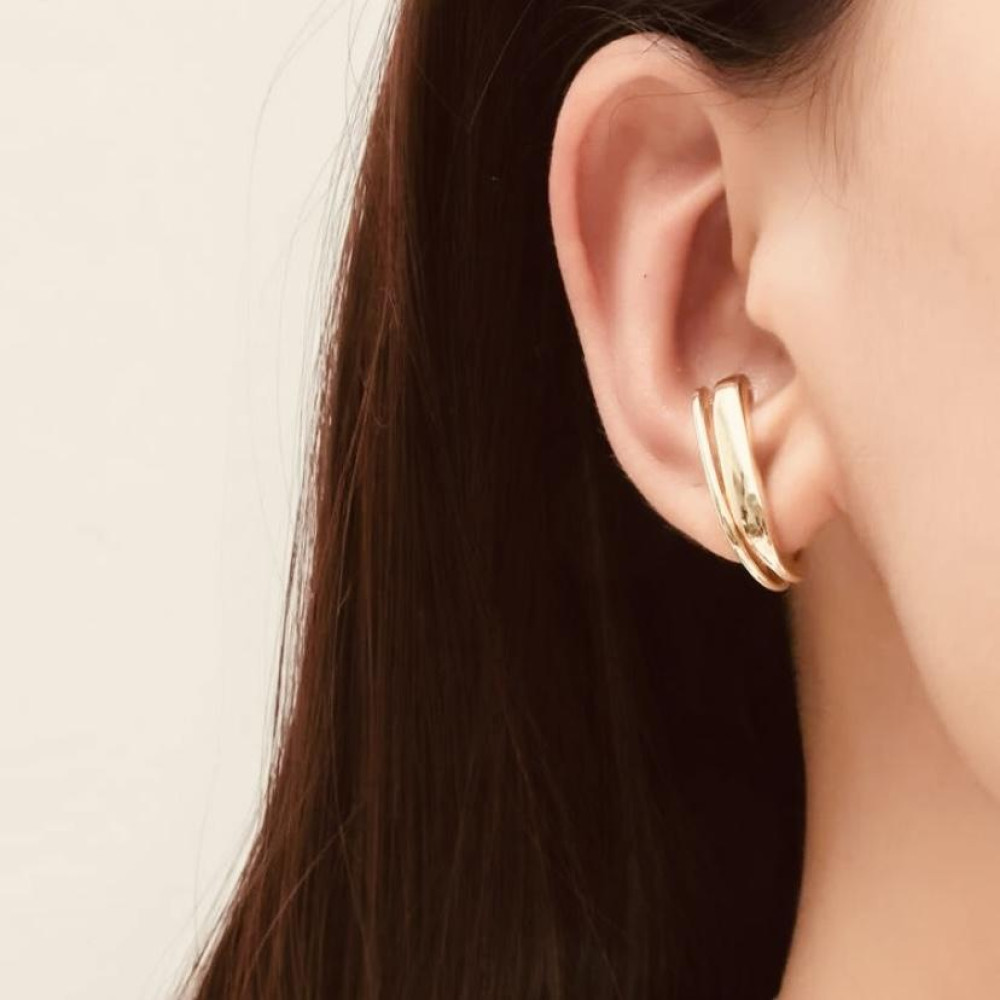 Brinco Zoe fake banhado a ouro 18k