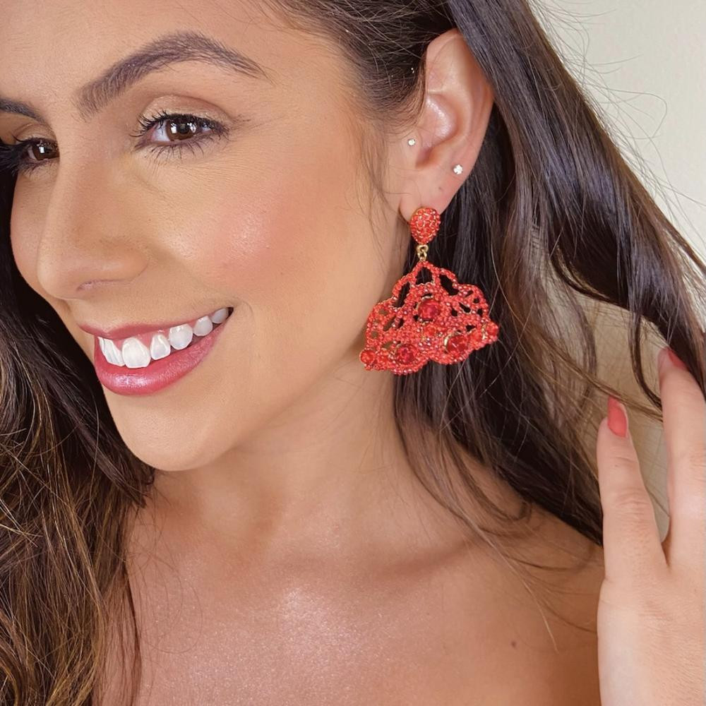 Brinco de strass banhado a ouro 18k 