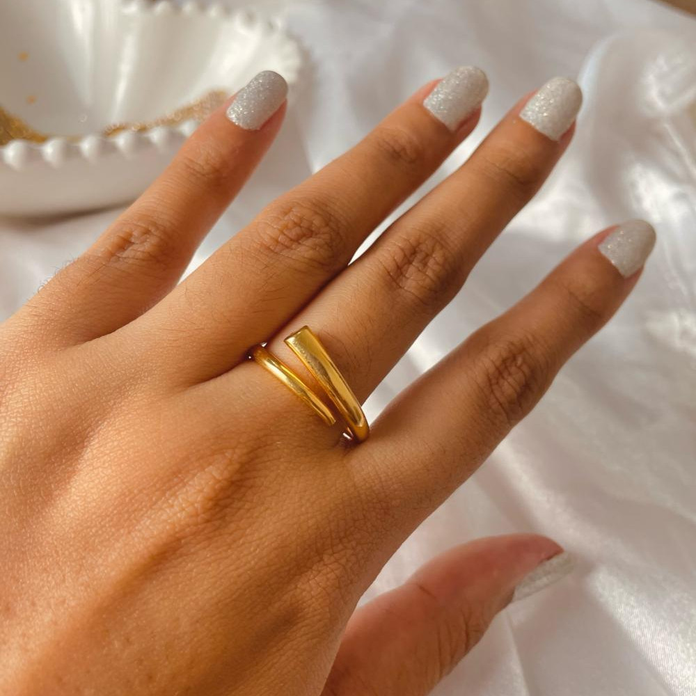 Anel Adele banhado a ouro 18k 