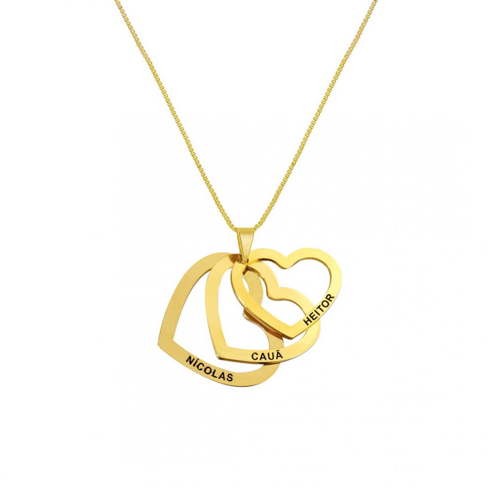 Colar personalizado com três corações banhado a ouro 18k
