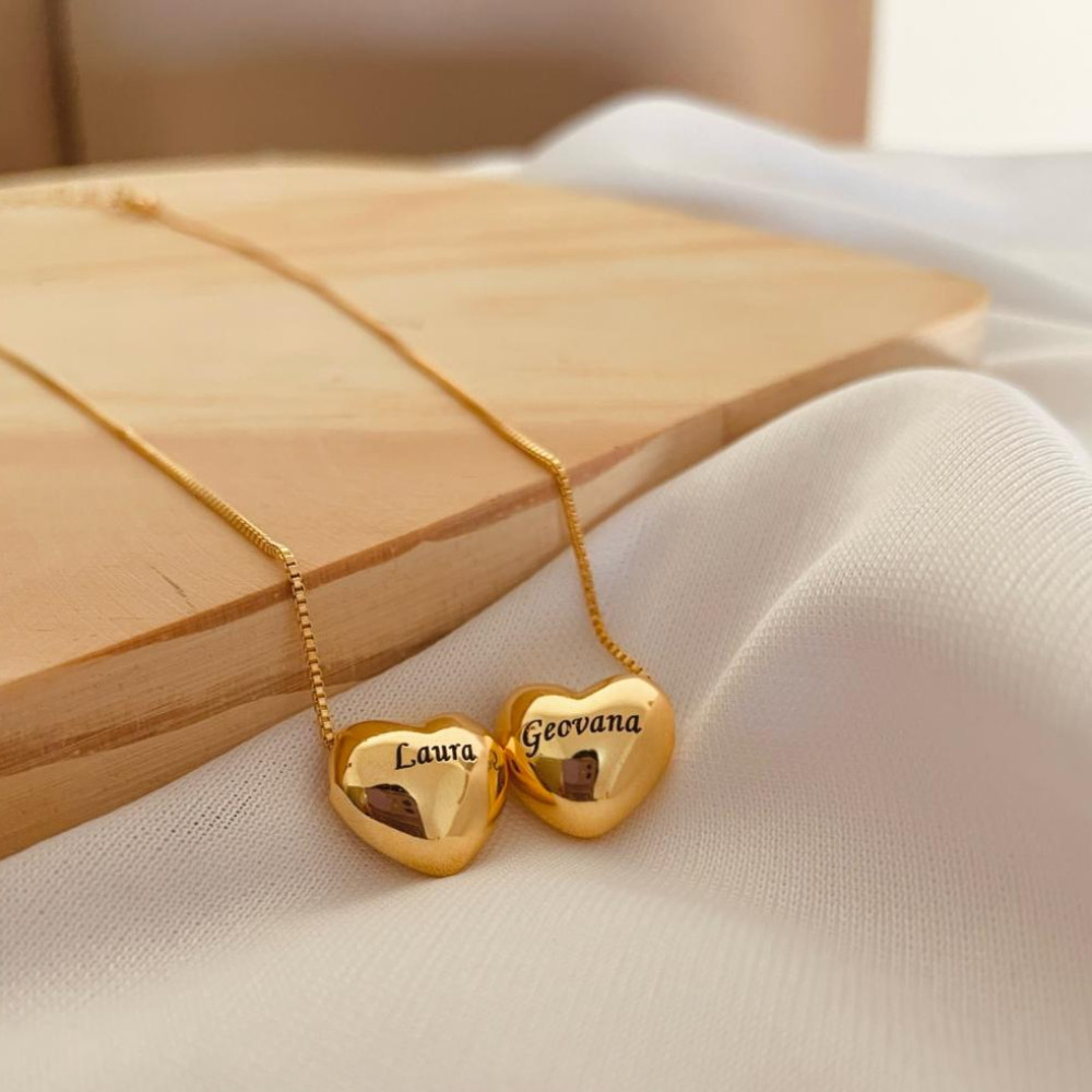 Colar Clara com corações personalizados banhado a ouro 18k