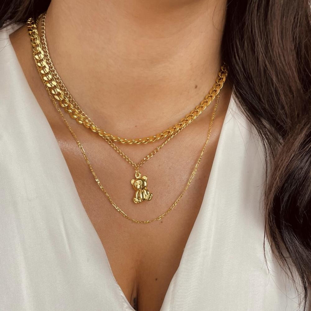 Colar Sara com corrente grumet fina banhado a ouro 18k
