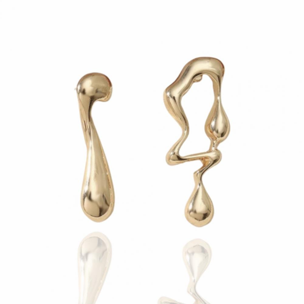 Brinco Ester banhado a ouro 18k