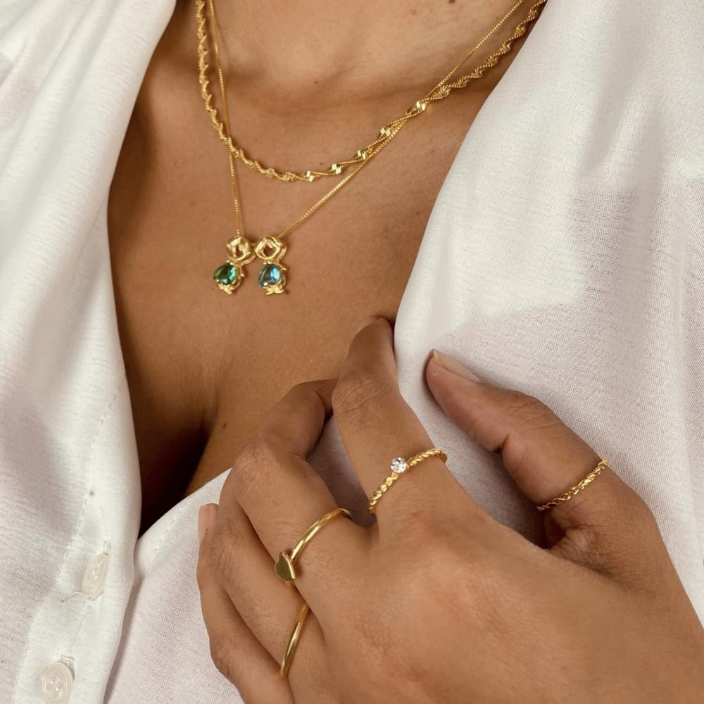 Colar com dois pingentes de zircônia de filhos zircônia banhado  a ouro 18k