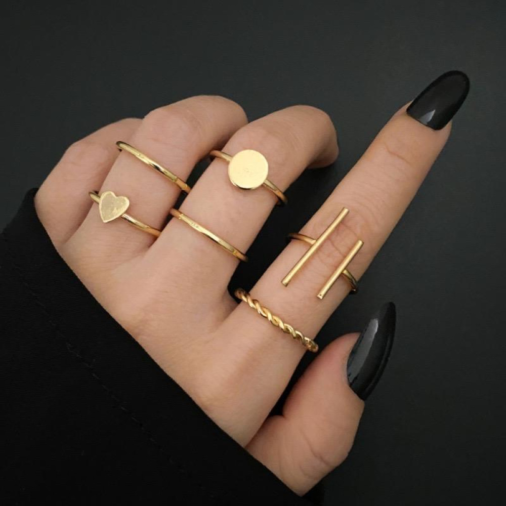 Anel Bianca minimalista banhado a ouro 18k