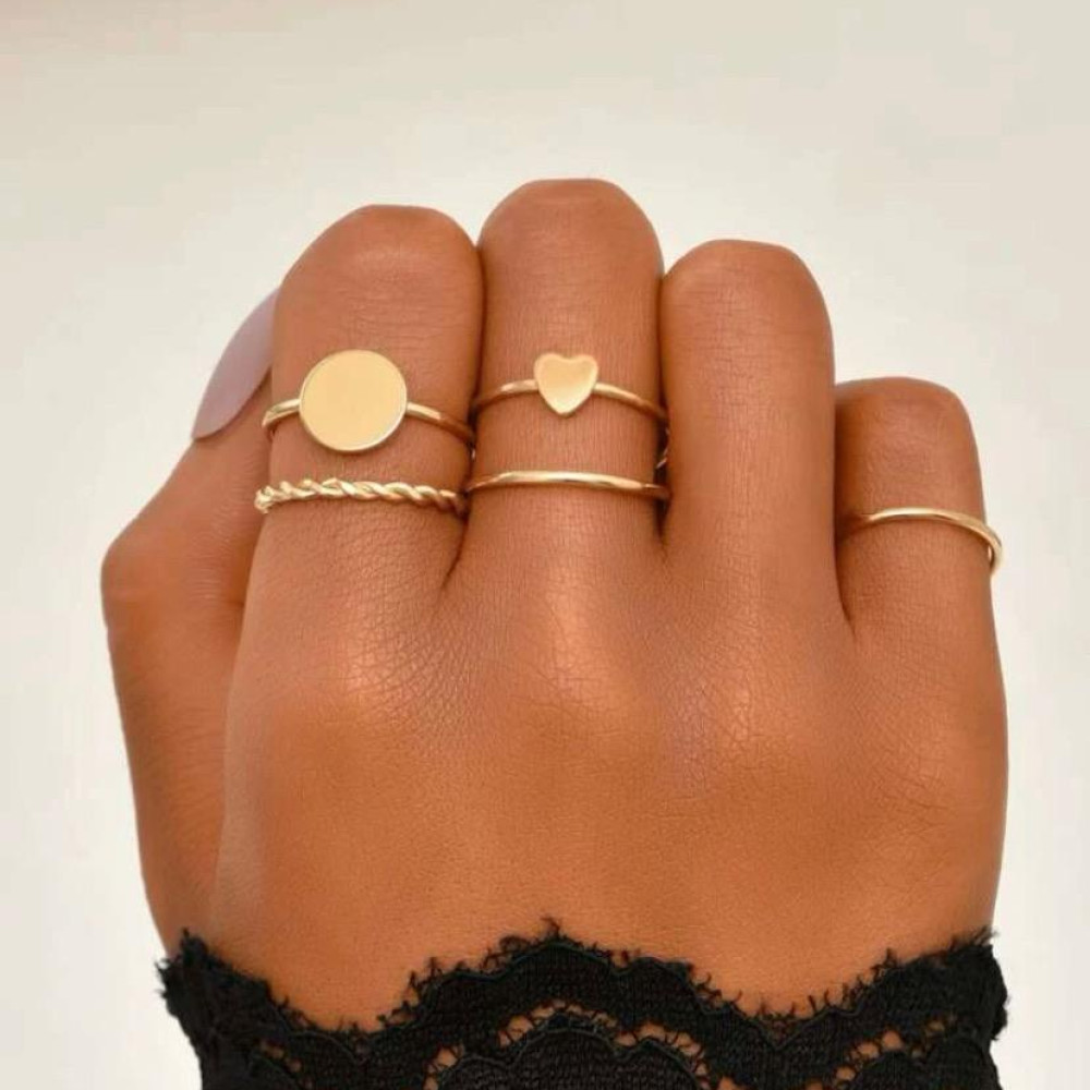 Anel Bruna minimalista banhado a ouro 18k