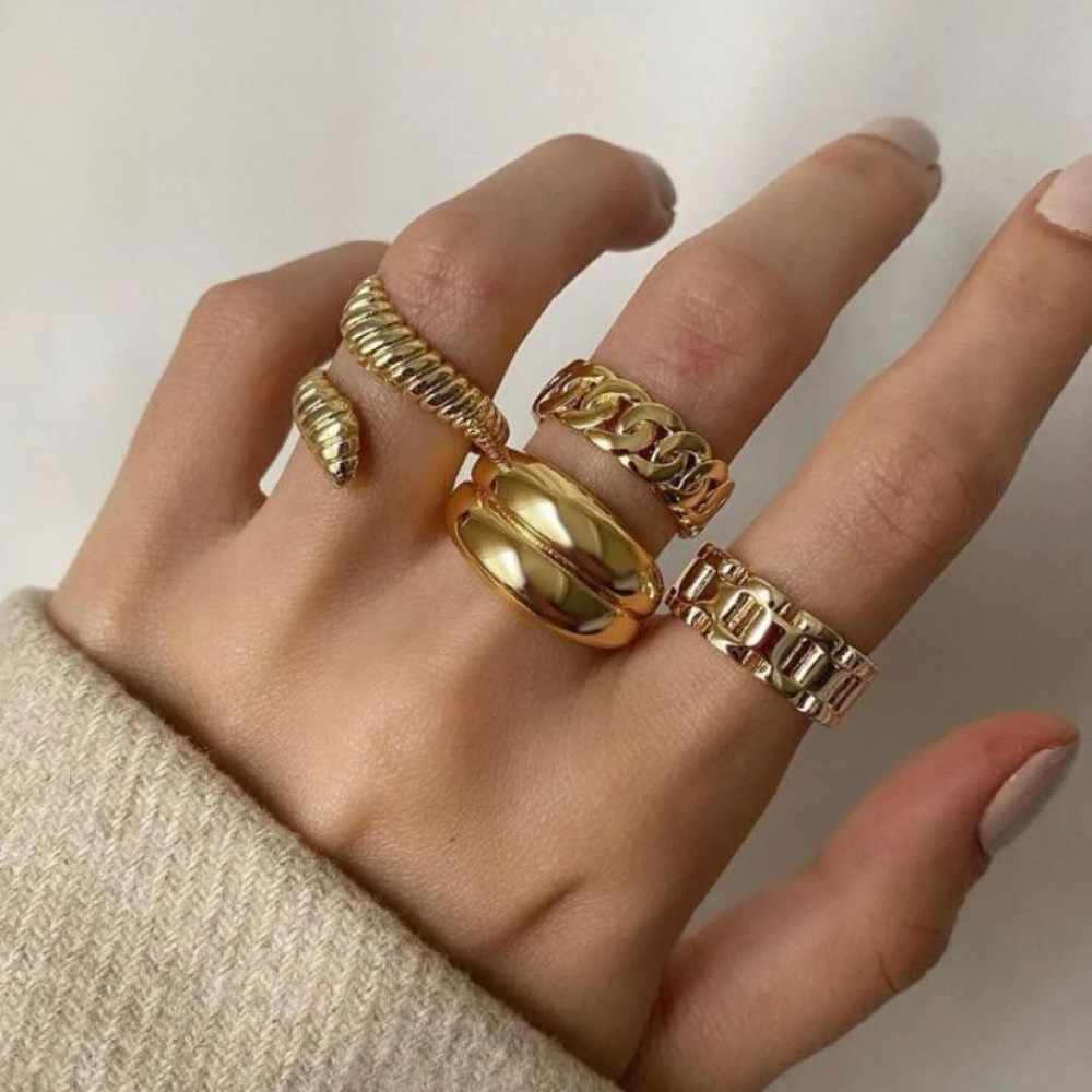 Anel Luana elos retangulares grandes banhado a ouro 18k
