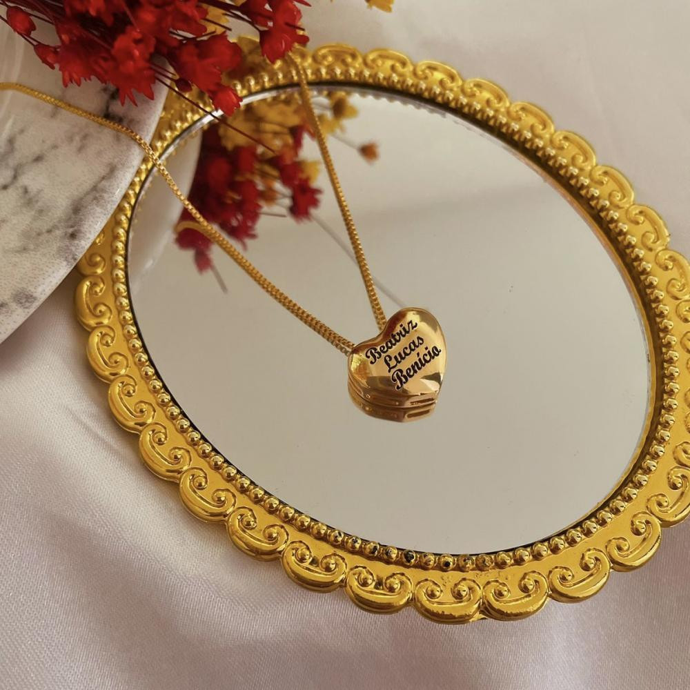 Colar com pingente de coração personalizado com nomes banhado a ouro 18k