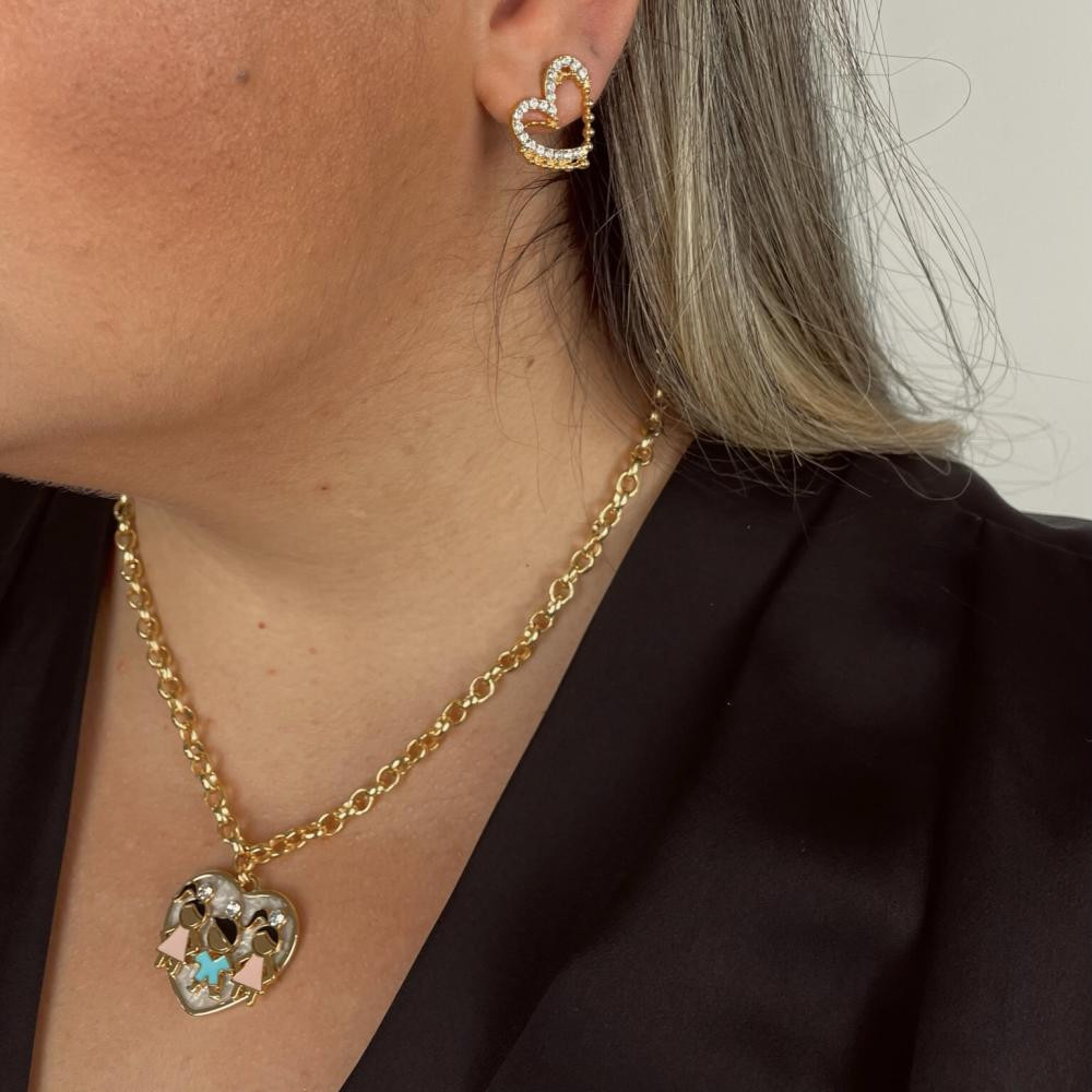 Colar personalizado com coração madrepérola na corrente elo português e pingentes banhado a ouro 18k