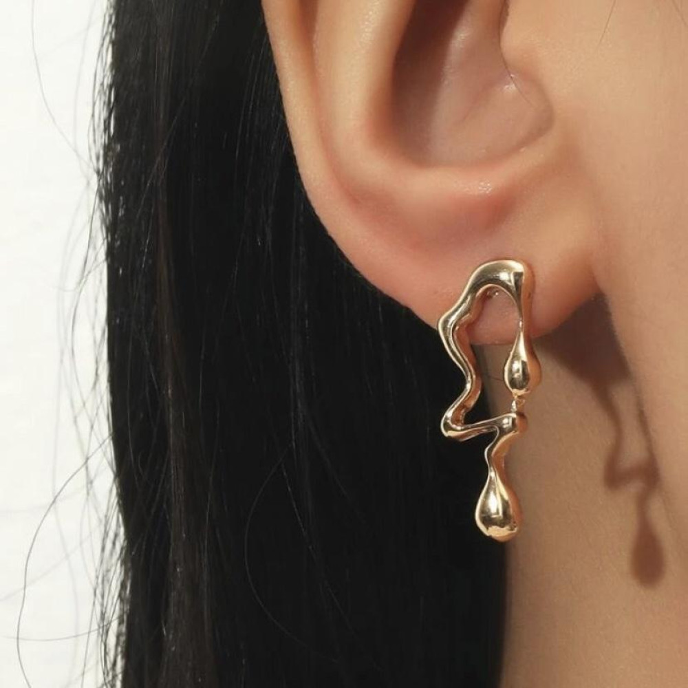 Brinco Ester banhado a ouro 18k