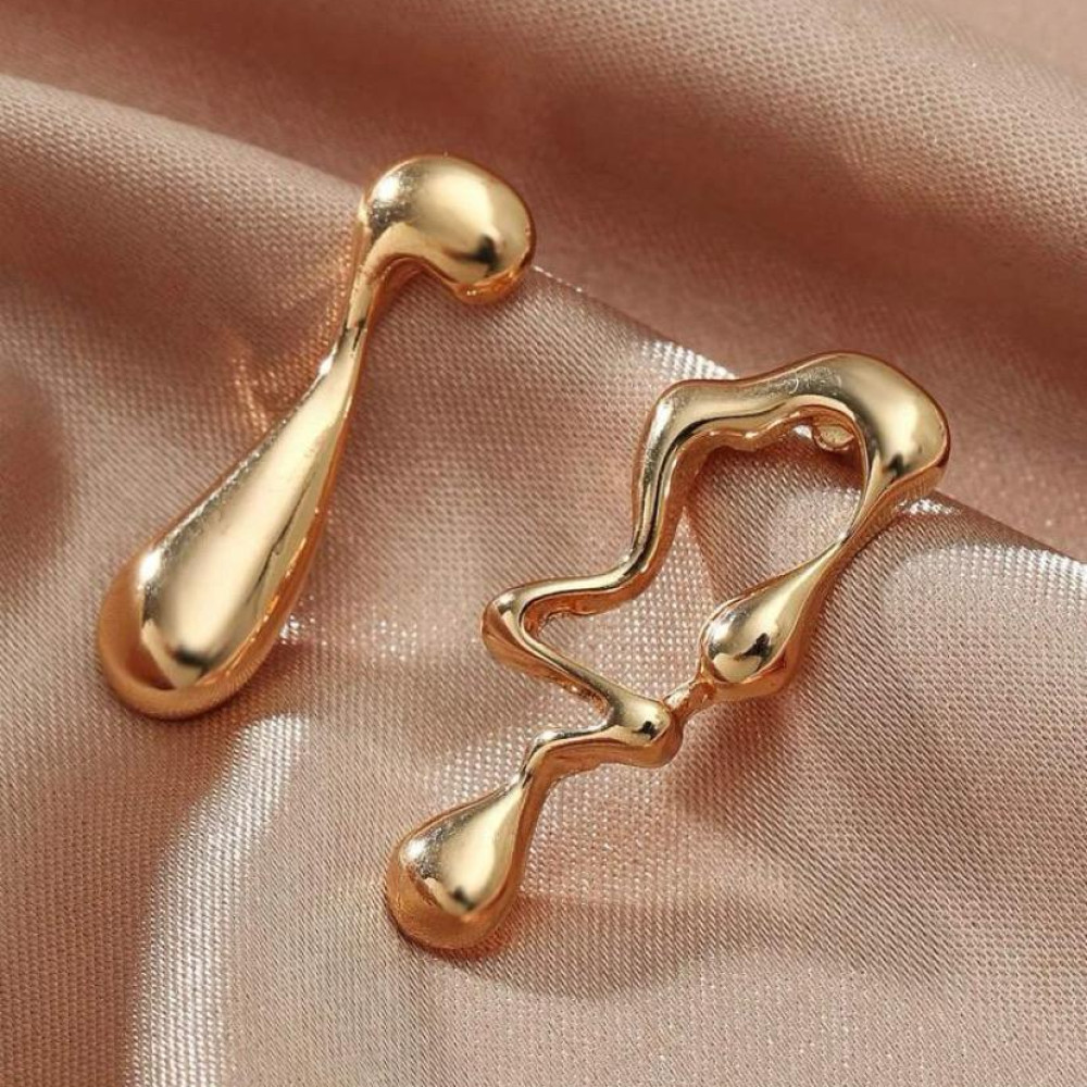 Brinco Ester banhado a ouro 18k