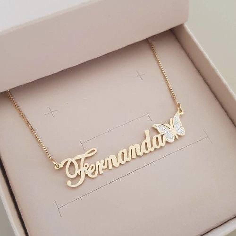 Colar com nome personalizado e borboleta banhado a ouro 18k e toque de ródio branco 