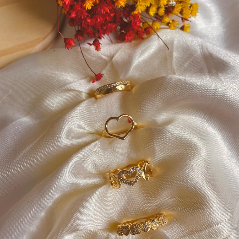 Anel cravejado banhado a ouro 18k