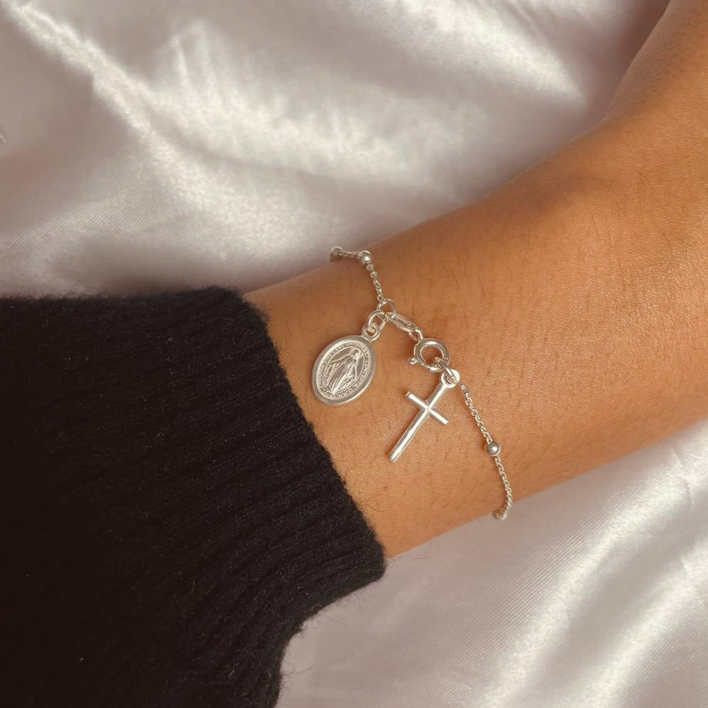 Pulseira com pingente de terço e micro bola de prata 925 