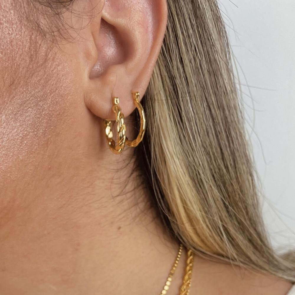 Brinco de argola Natasha banhado a ouro 18k