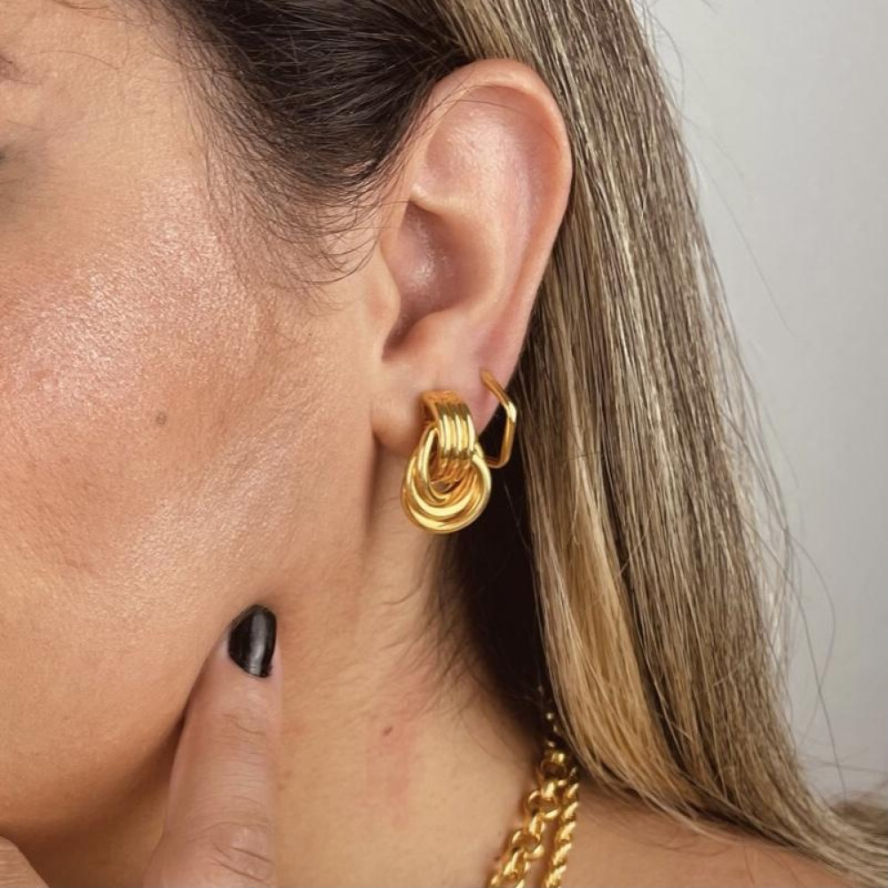 Brinco Morgana argola de fio banhado a ouro 18k
