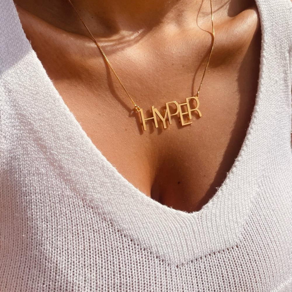 Colar personalizado monograma com 5 letras banhado a ouro 18k
