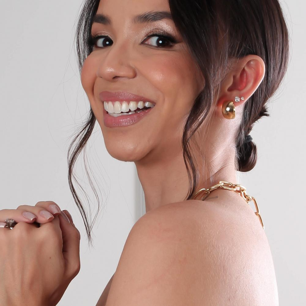 Brinco Alice atemporal banhado a ouro 18k 