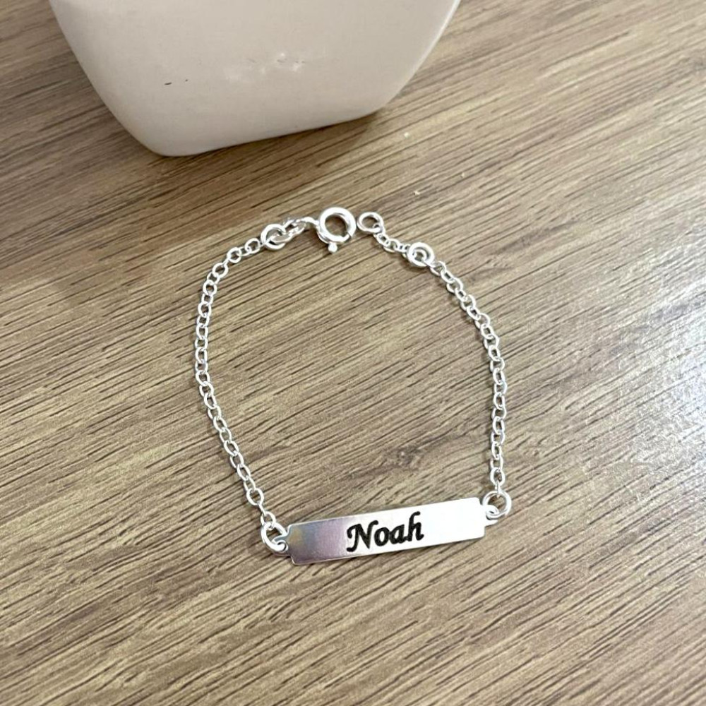 Pulseira infantil personalizada com nome na Prata 925