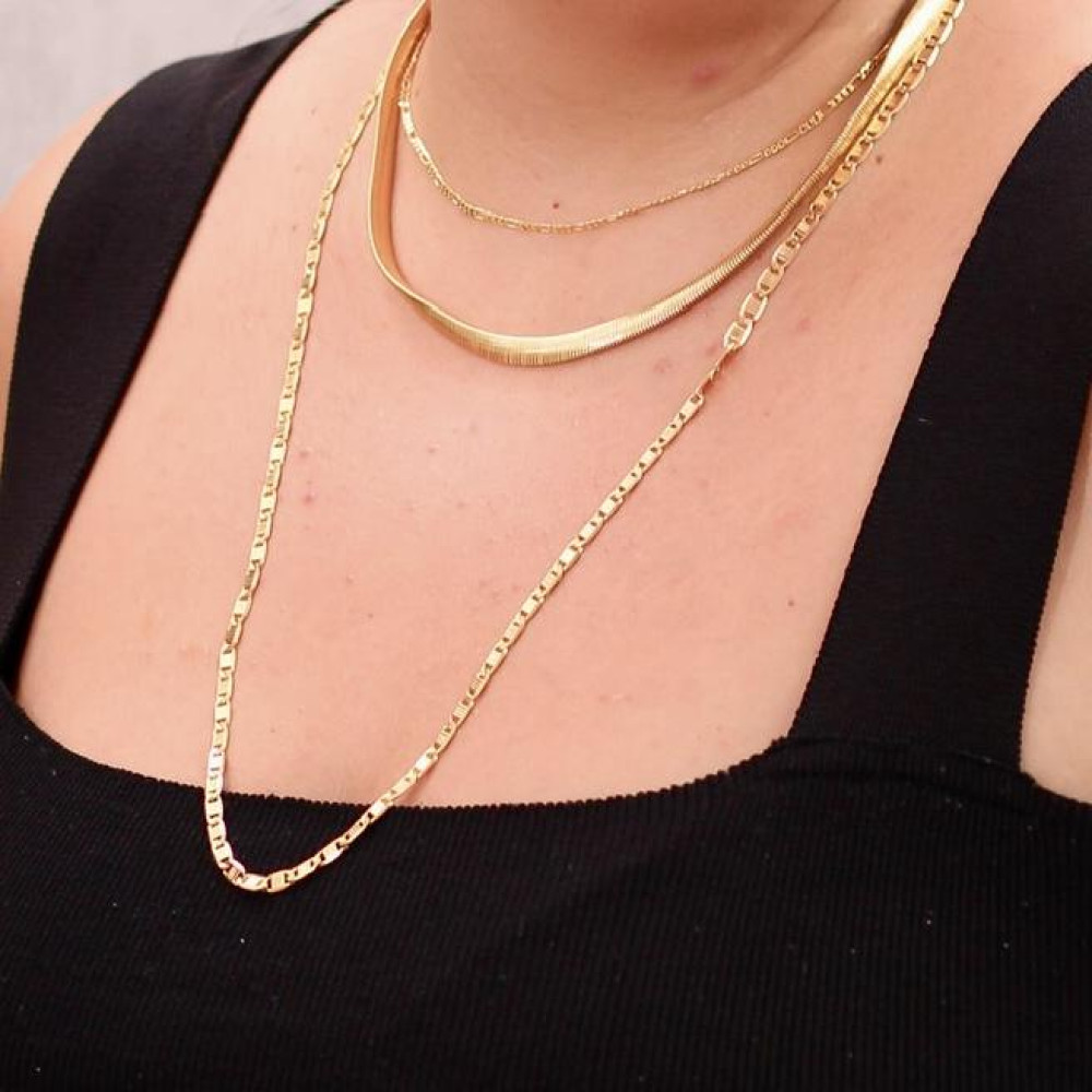 Colar Tassia de malha médio banhado a ouro 18k