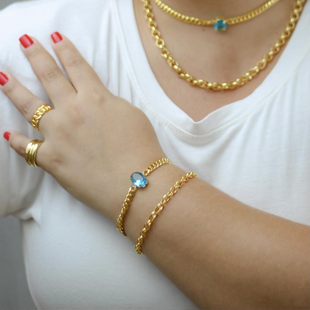 Pulseira Mariana com corrente cubana e pingente oval banhada a ouro 18k 