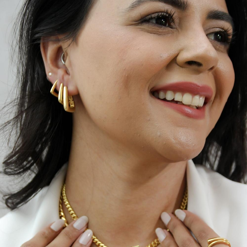 Brinco Diana argola grande banhado a ouro 18k