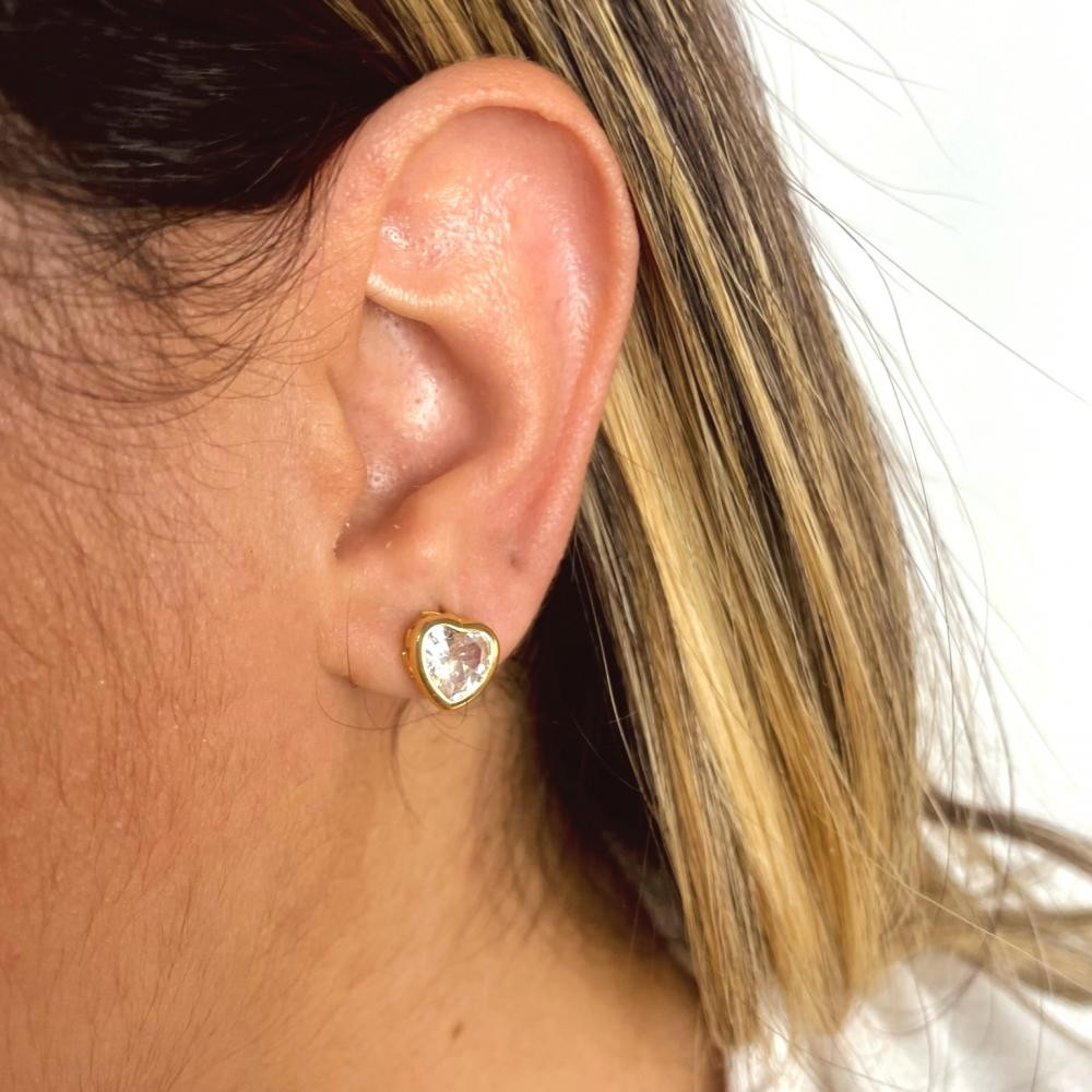 Brinco de coração Anny cravejado banhado a ouro 18k 