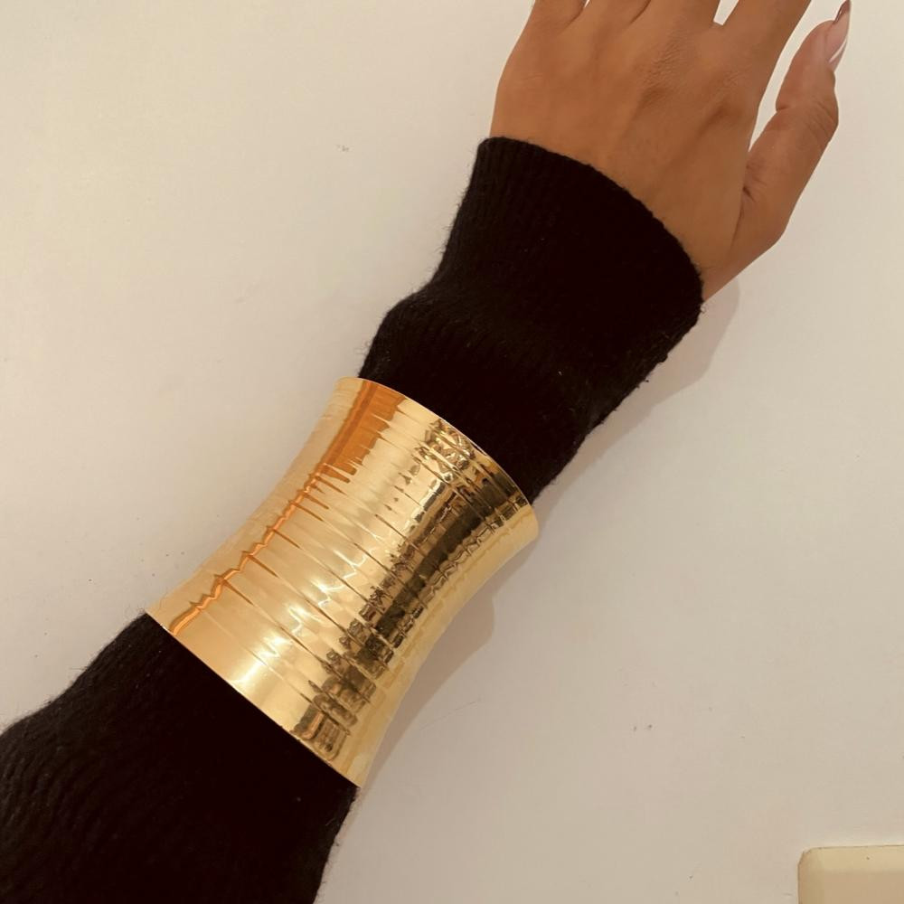 Bracelete grande Natália banhado a ouro 18k