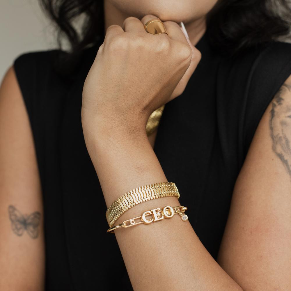 Bracelete personalizado com letras banhada a ouro 18k 