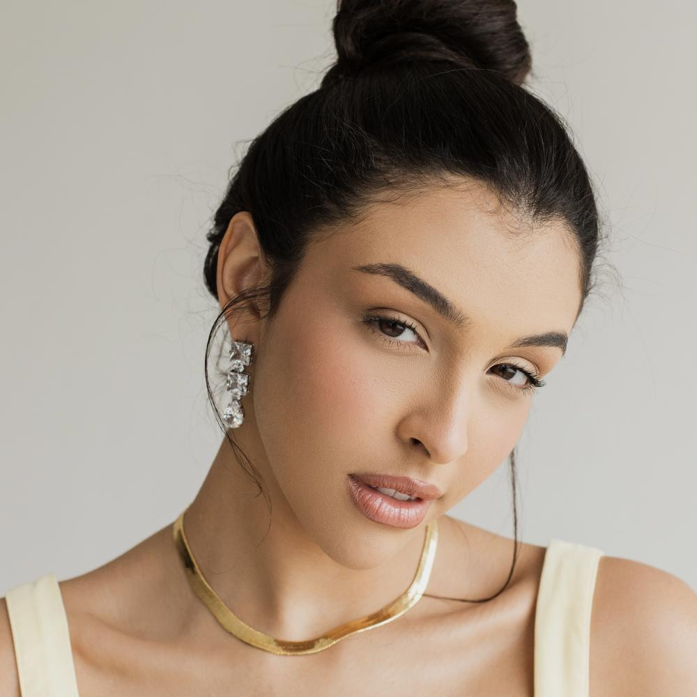 Choker tassia fita laminada  grossa banhada a ouro 18k