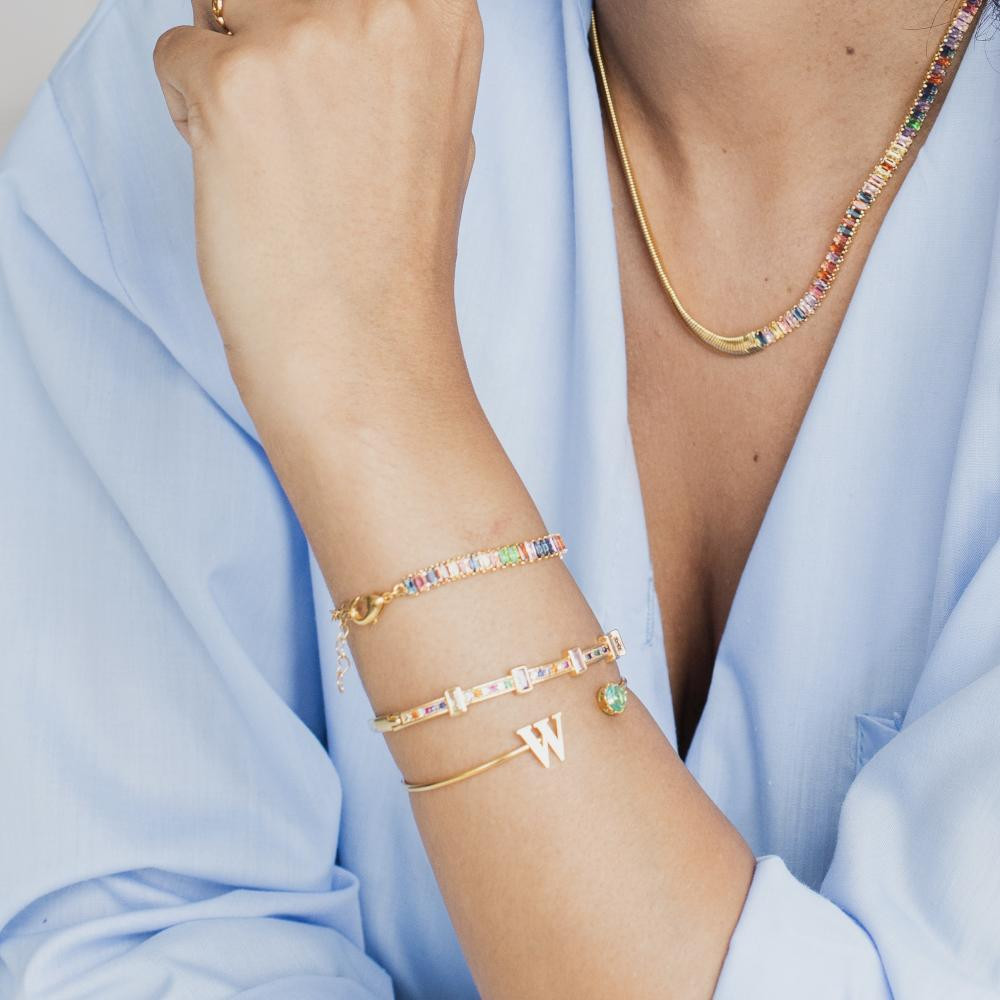 Bracelete personalizado com letra banhada a ouro 18k