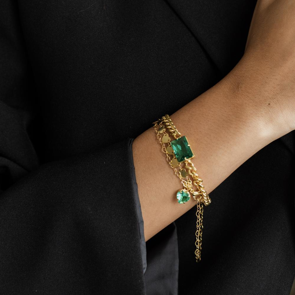 Pulseira Flavia com corrente cubana e pingente quadrado banhada a ouro 18k