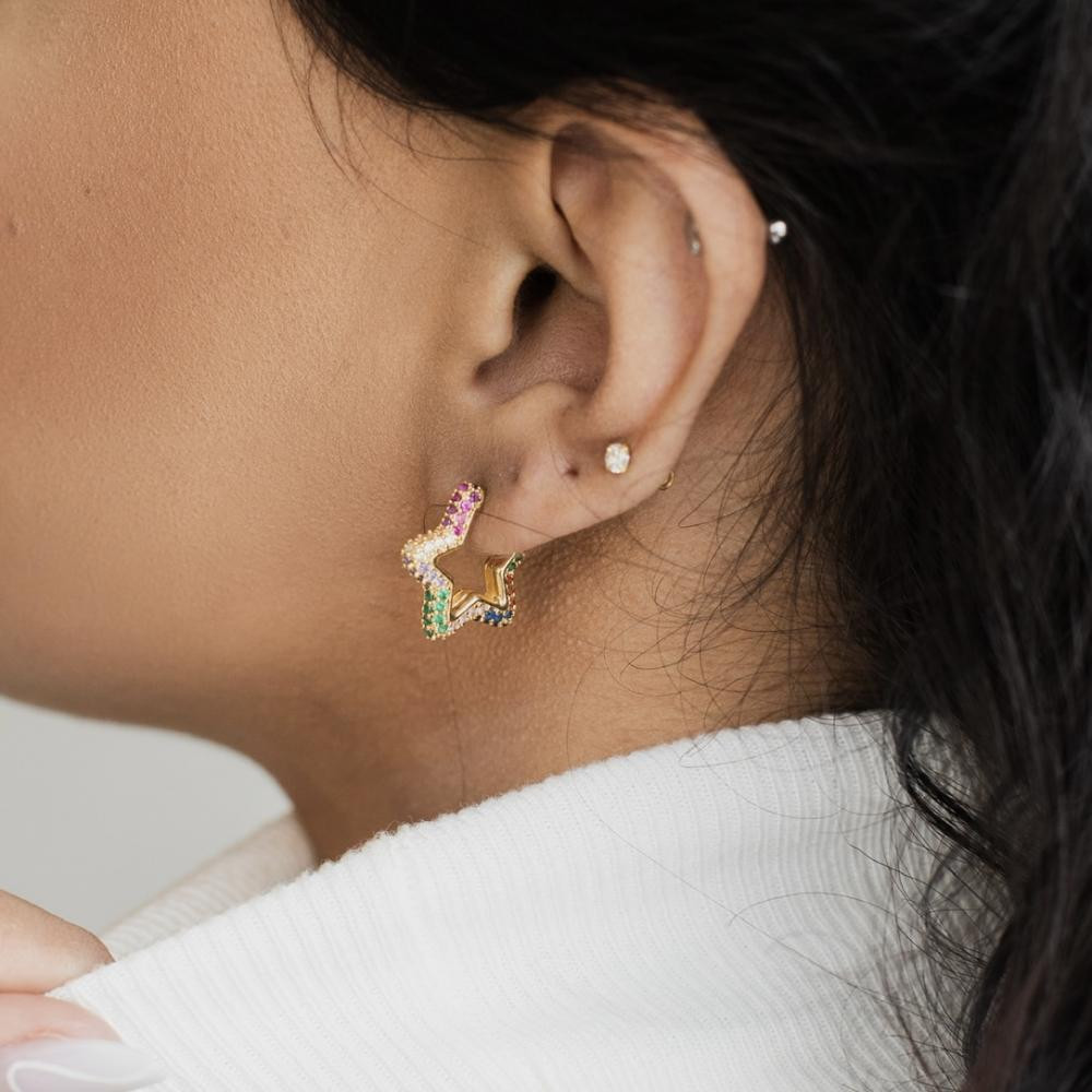 Brinco Star estrela cravejado banhado a ouro 18k 