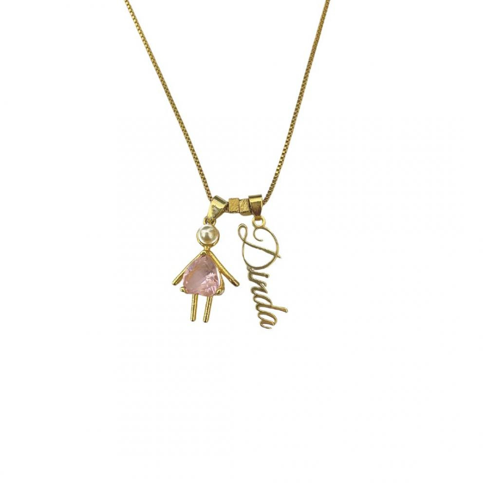 Colar personalizado com nome na vertical e boneco banhado a ouro 18k 