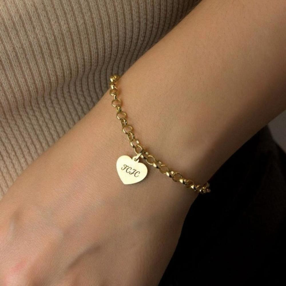 Pulseira personalizada com coração na corrente elo português banhada a ouro 18k 