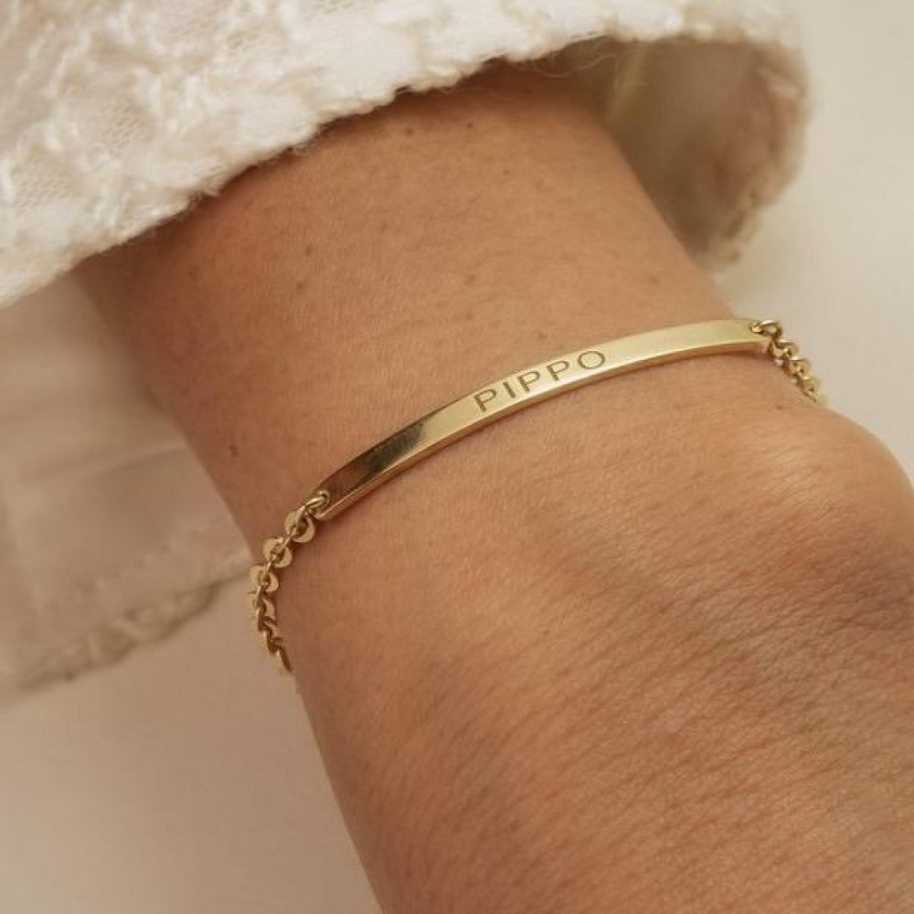 Pulseira personalizada de placa na corrente elo português fina banhada a ouro 18k 