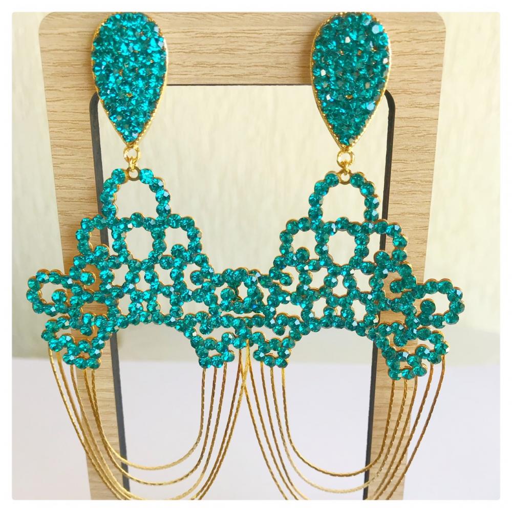 Máxi brinco com strass e franja U