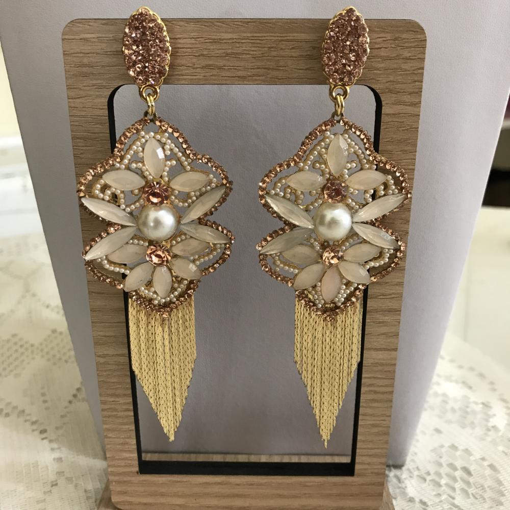 Maxi brinco com strass e franja 