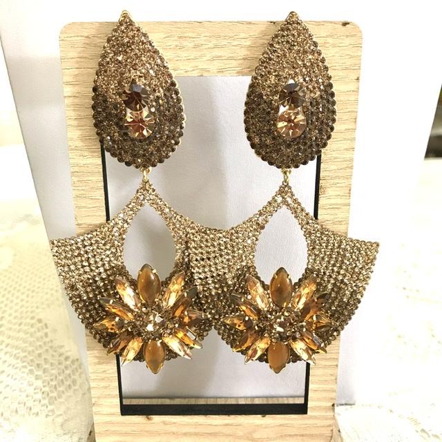 Maxi brinco com strass e pedras