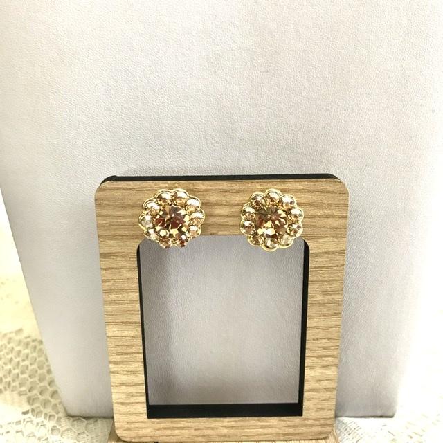 brinco redondo com strass