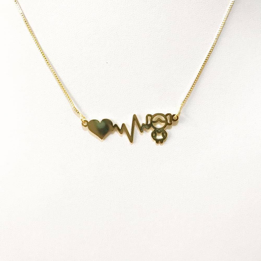 Colar Batimentos com pingente folheado a ouro 18k